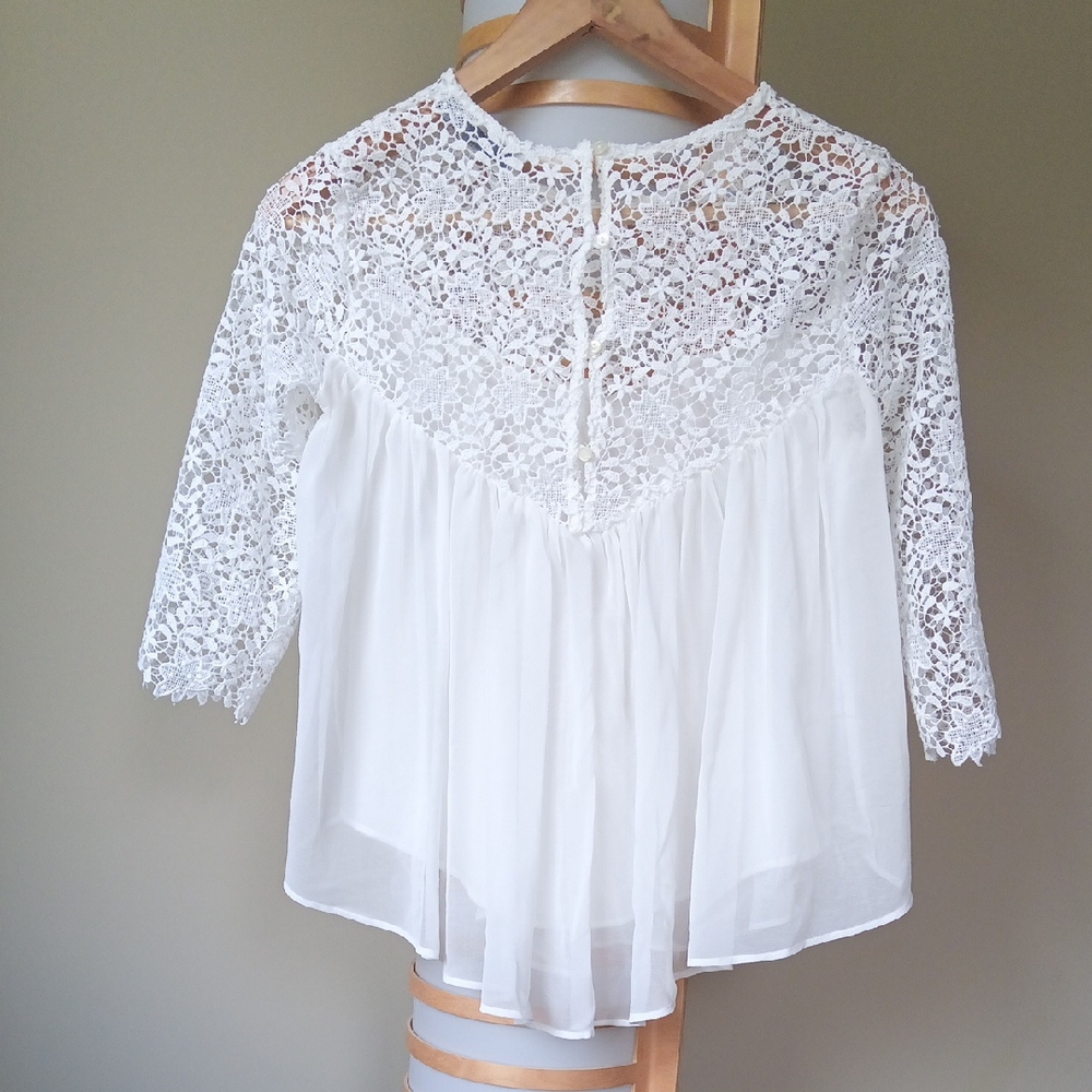 Ptp17.5" Zara Flowy Semi-Sheer White Crop Top With Lace Sleeve